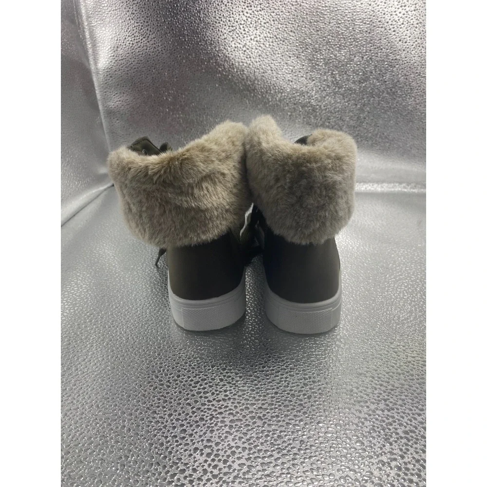 Studio 1886 Olive Green Faux Fur Trim High Top Sneakers Quilted Zip Up Shoes